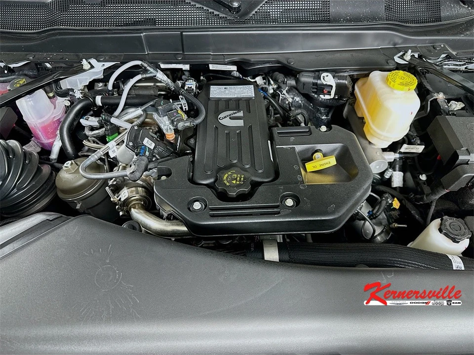 2026 Ram 4500 & 5500 - Image 17 of 20
