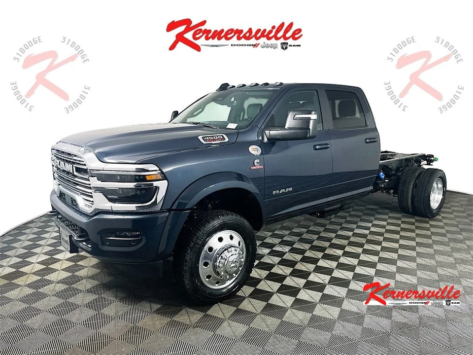 2026 Ram 4500 & 5500 - Image 3 of 20