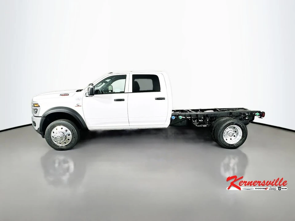 2026 Ram 4500 & 5500 - Image 4 of 22