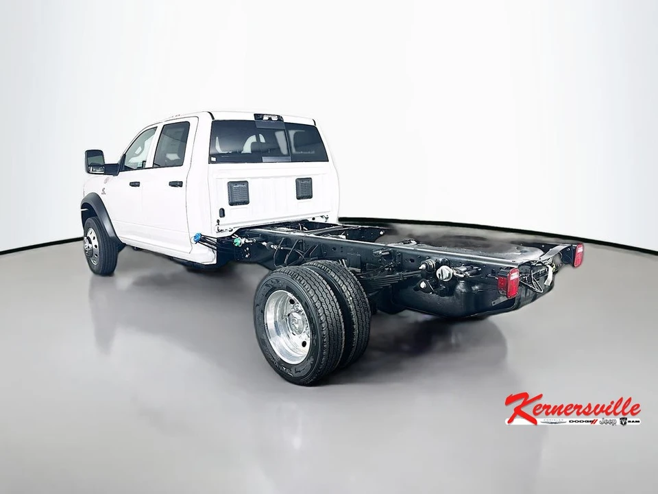 2026 Ram 4500 & 5500 - Image 5 of 22