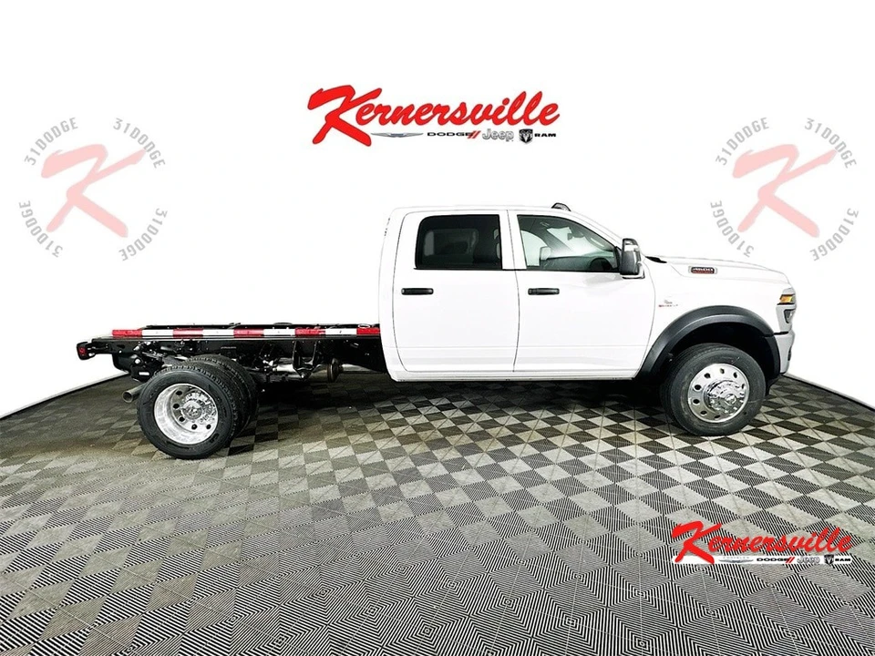 2026 Ram 4500 & 5500 - Image 8 of 12