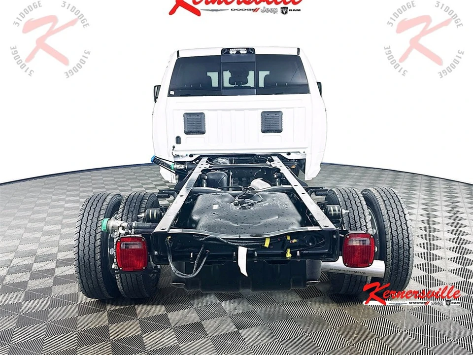 2026 Ram 4500 & 5500 - Image 6 of 12