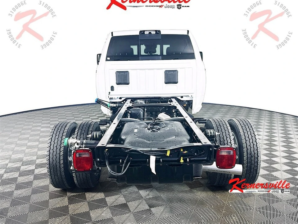 2026 Ram 4500 & 5500 - Image 6 of 21