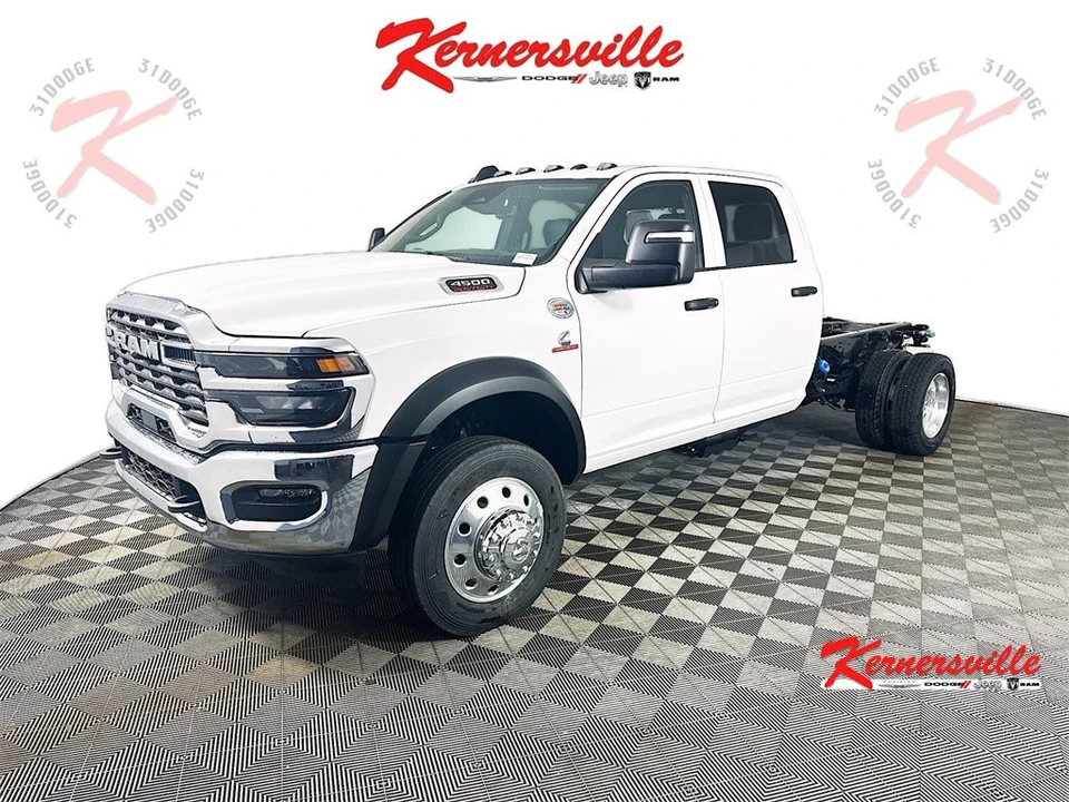 2026 Ram 4500 & 5500 - Image 3 of 12