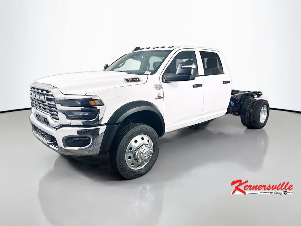 2026 Ram 4500 & 5500 - Image 3 of 21
