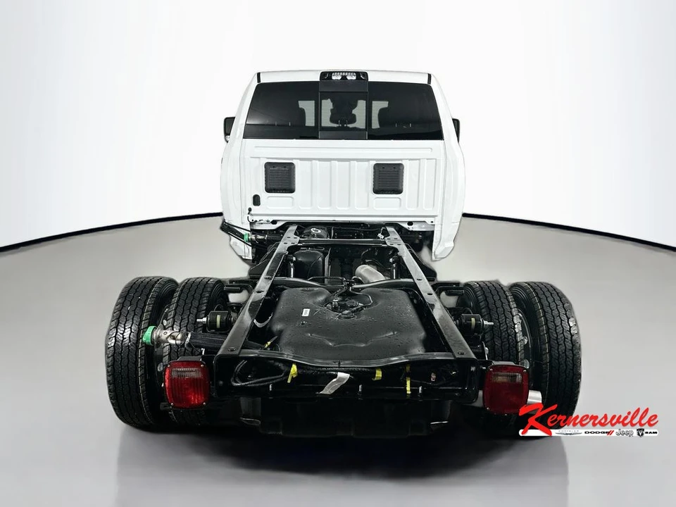 2026 Ram 4500 & 5500 - Image 6 of 20