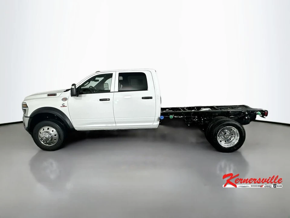 2026 Ram 4500 & 5500 - Image 4 of 20
