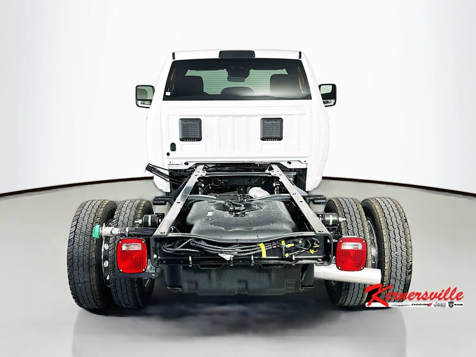 2026 Ram 4500 & 5500 - Image 6 of 21
