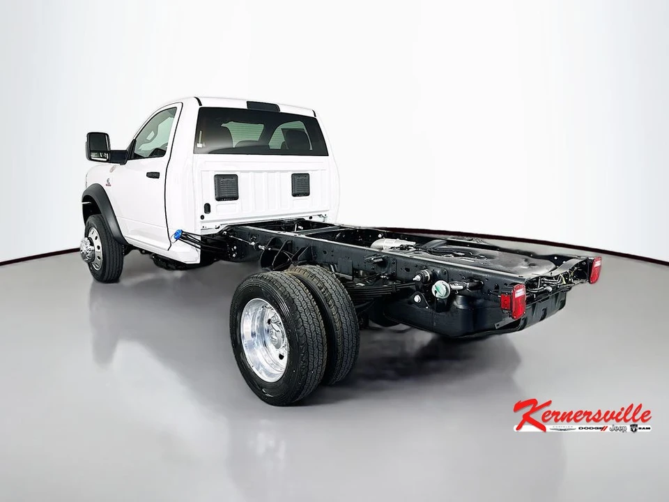 2026 Ram 4500 & 5500 - Image 5 of 21