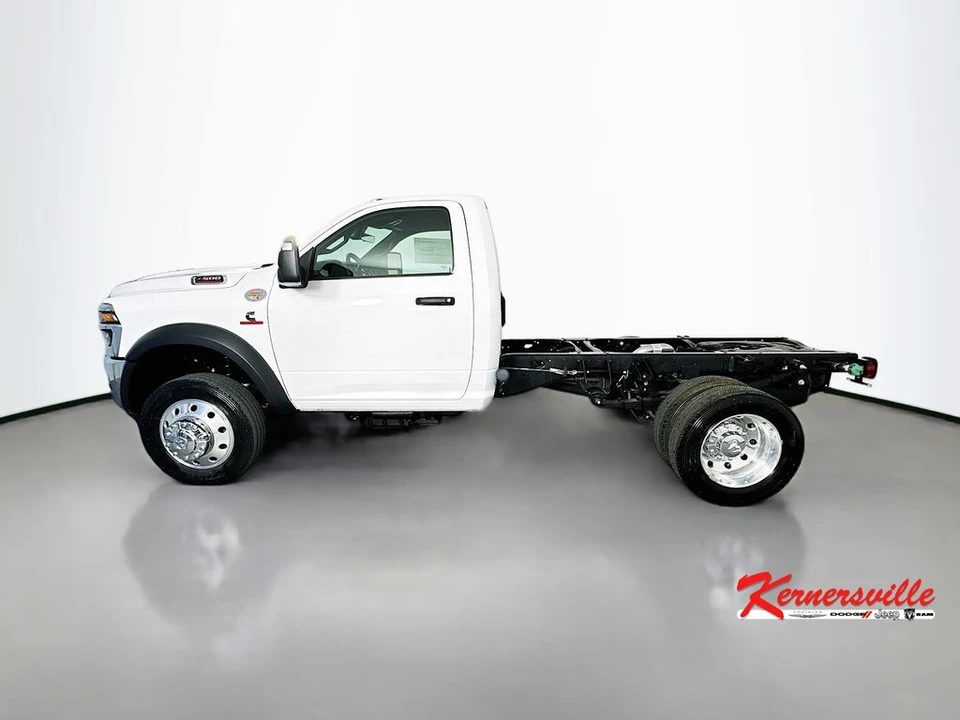 2026 Ram 4500 & 5500 - Image 4 of 21