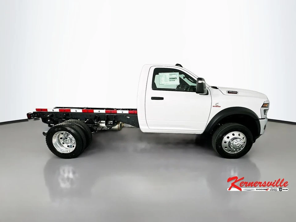 2026 Ram 4500 & 5500 - Image 8 of 20
