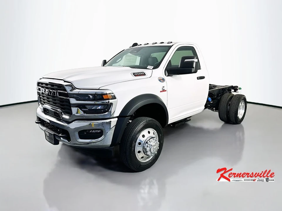 2026 Ram 4500 & 5500 - Image 3 of 21