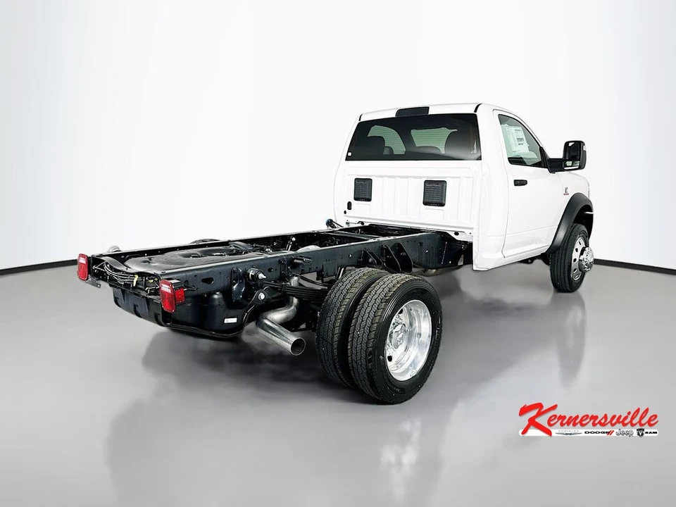 2026 Ram 4500 & 5500 - Image 7 of 20