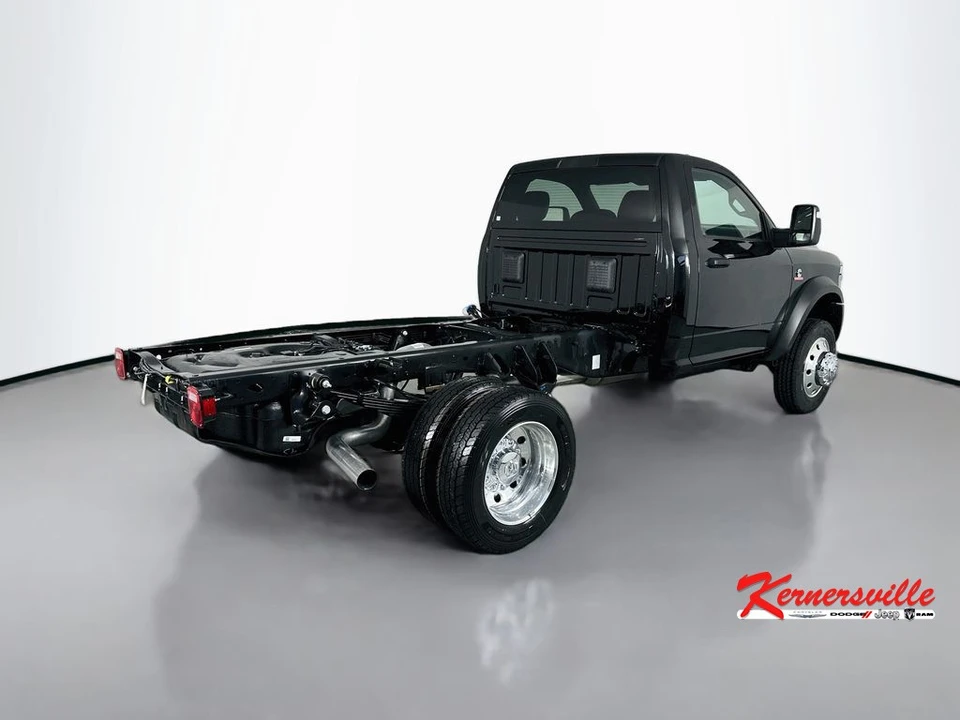 2026 Ram 4500 & 5500 - Image 7 of 20