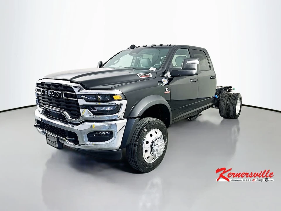 2026 Ram 4500 & 5500 - Image 3 of 20