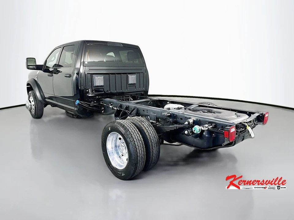 2026 Ram 4500 & 5500 - Image 5 of 21