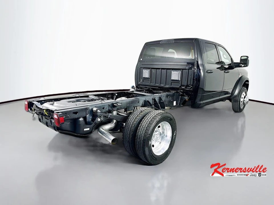 2026 Ram 4500 & 5500 - Image 7 of 21
