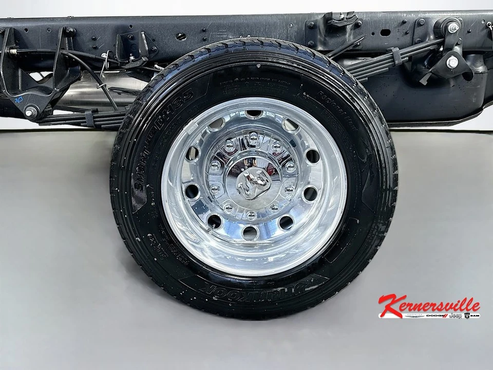 2026 Ram 4500 & 5500 - Image 15 of 21