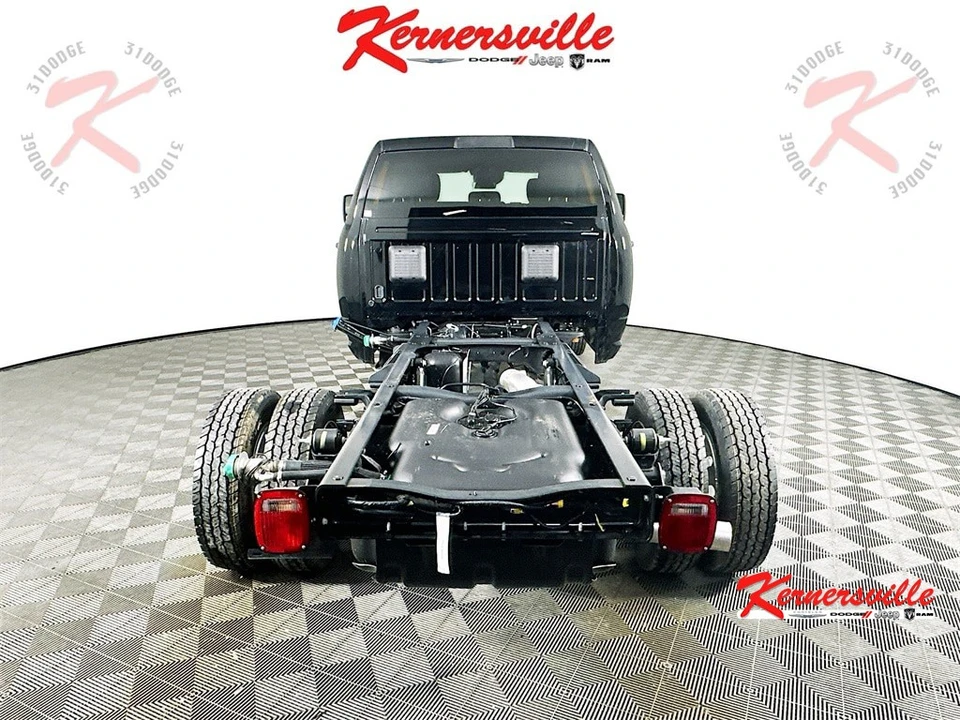 2026 Ram 4500 & 5500 - Image 6 of 20