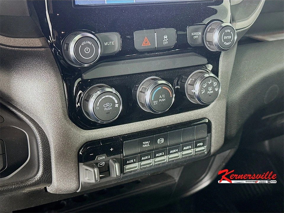 2026 Ram 4500 & 5500 - Image 15 of 20