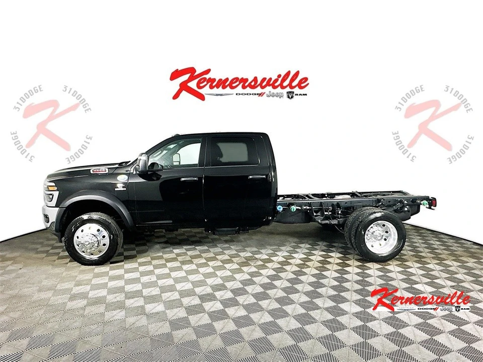 2026 Ram 4500 & 5500 - Image 4 of 20