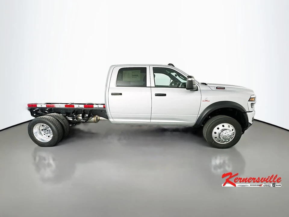 2026 Ram 4500 & 5500 - Image 8 of 20