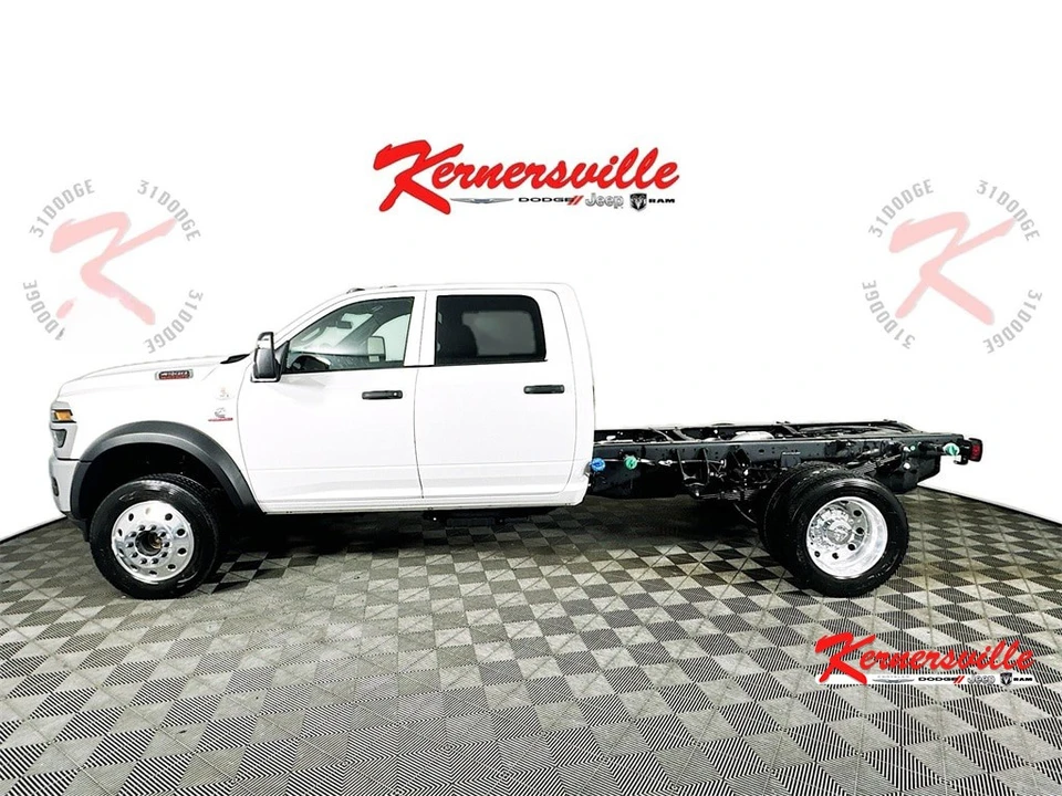 2026 Ram 4500 & 5500 - Image 4 of 20
