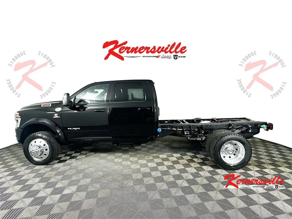 2026 Ram 4500 & 5500 - Image 4 of 19