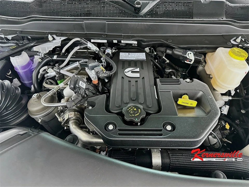 2026 Ram 4500 & 5500 - Image 17 of 20