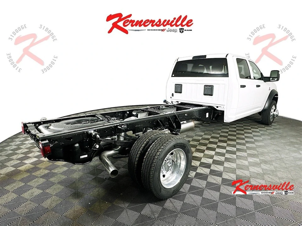 2026 Ram 4500 & 5500 - Image 7 of 20