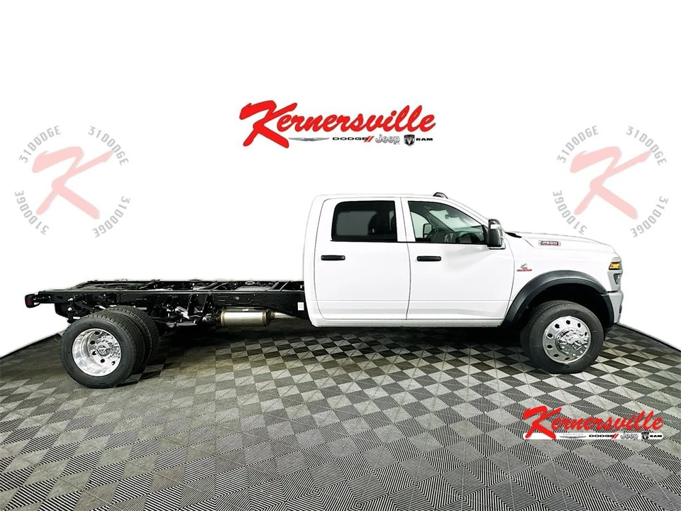 2026 Ram 4500 & 5500 - Image 8 of 20