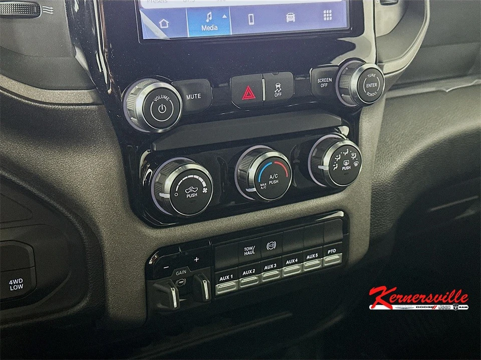 2026 Ram 4500 & 5500 - Image 15 of 20