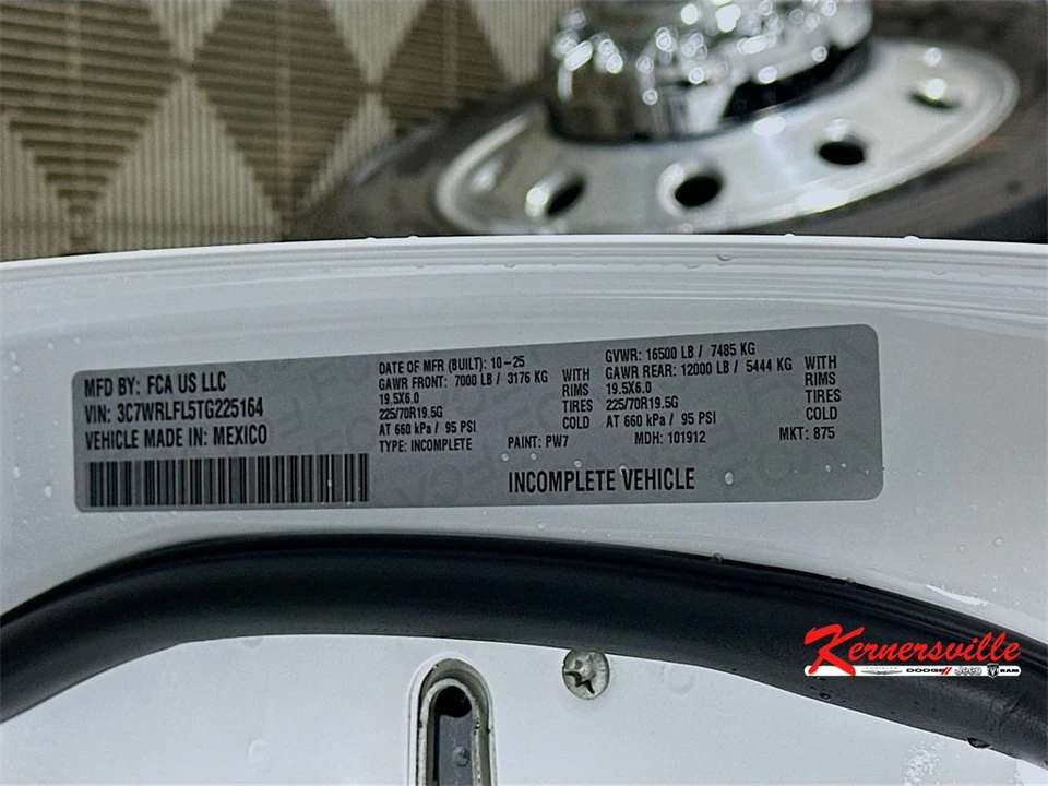 2026 Ram 4500 & 5500 - Image 18 of 20