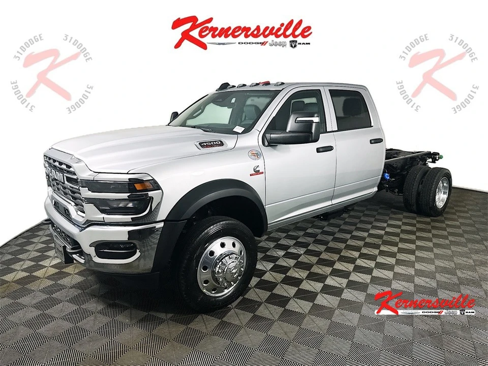 2026 Ram 4500 & 5500 - Image 3 of 12