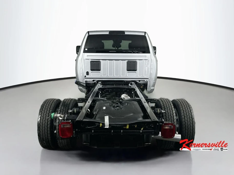 2026 Ram 4500 & 5500 - Image 6 of 12