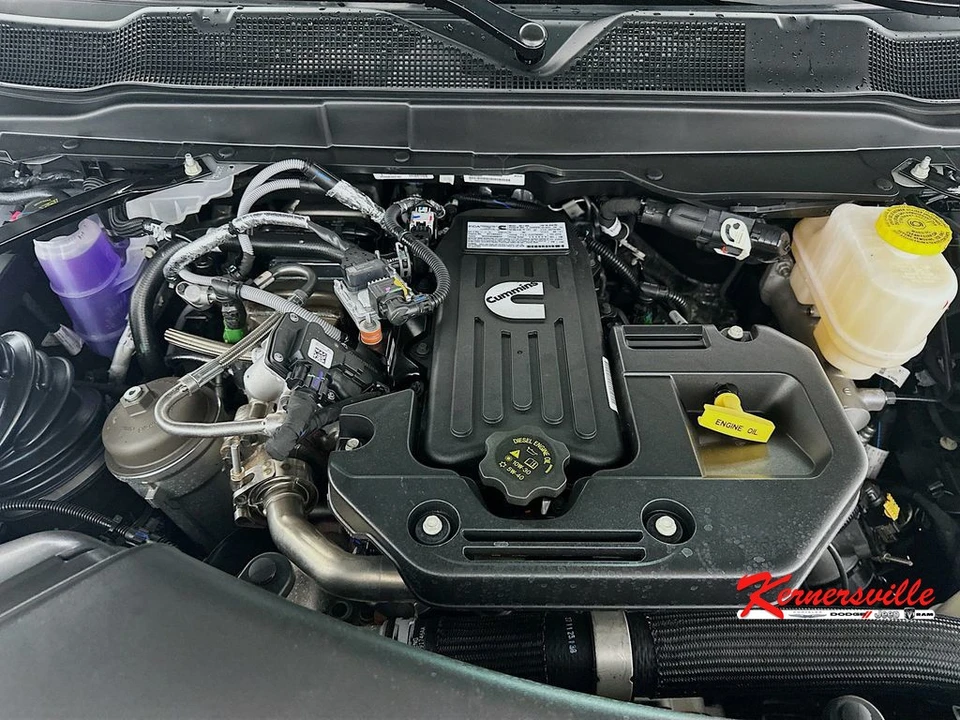 2026 Ram 4500 & 5500 - Image 17 of 20