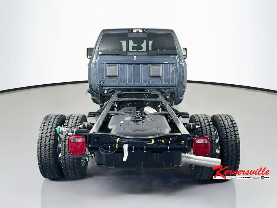 2026 Ram 4500 & 5500 - Image 6 of 20