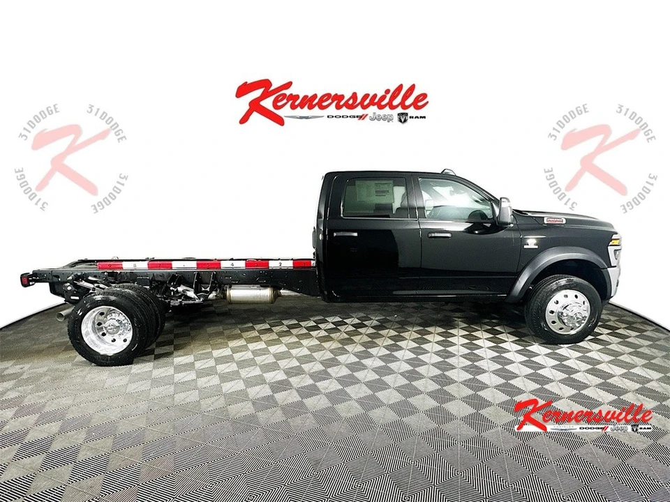 2026 Ram 4500 & 5500 - Image 8 of 12