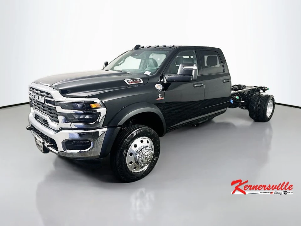 2026 Ram 4500 & 5500 - Image 3 of 20