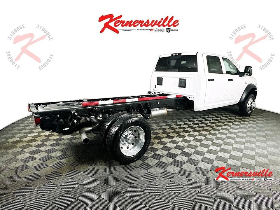 2026 Ram 4500 & 5500 - Image 7 of 12