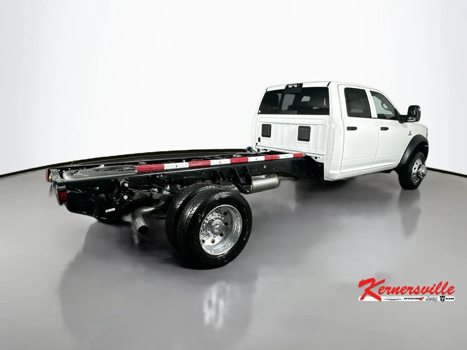 2026 Ram 4500 & 5500 - Image 7 of 12