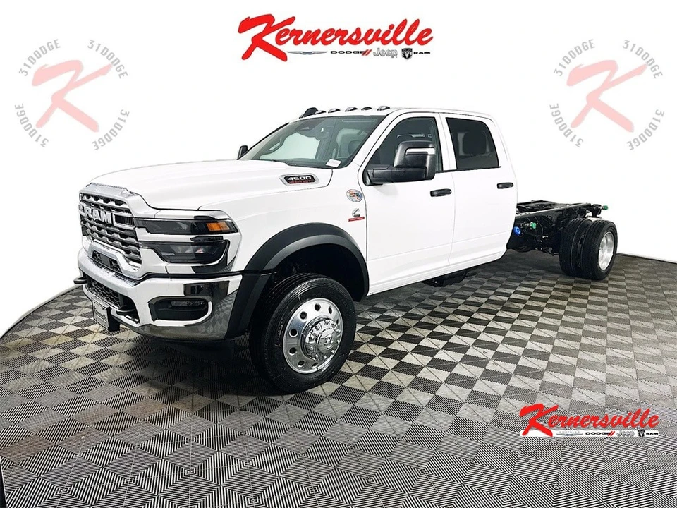 2026 Ram 4500 & 5500 - Image 3 of 12