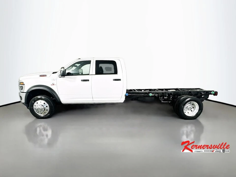 2026 Ram 4500 & 5500 - Image 4 of 12