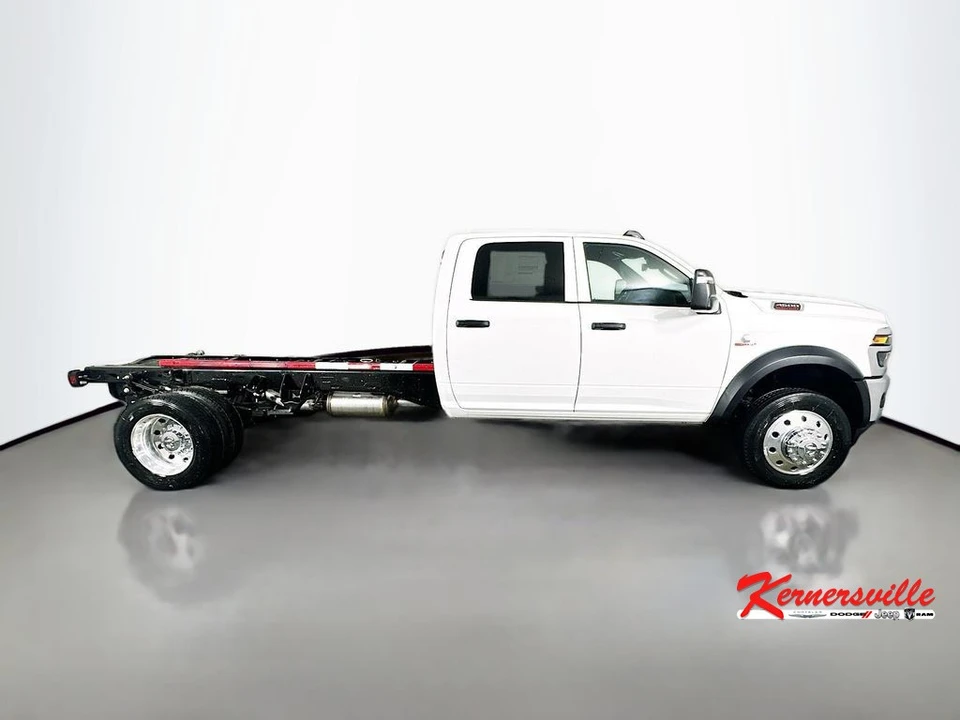 2026 Ram 4500 & 5500 - Image 8 of 21