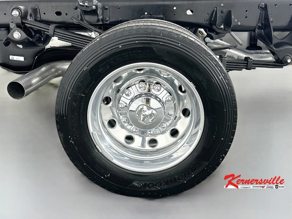 2026 Ram 4500 & 5500 - Image 15 of 20