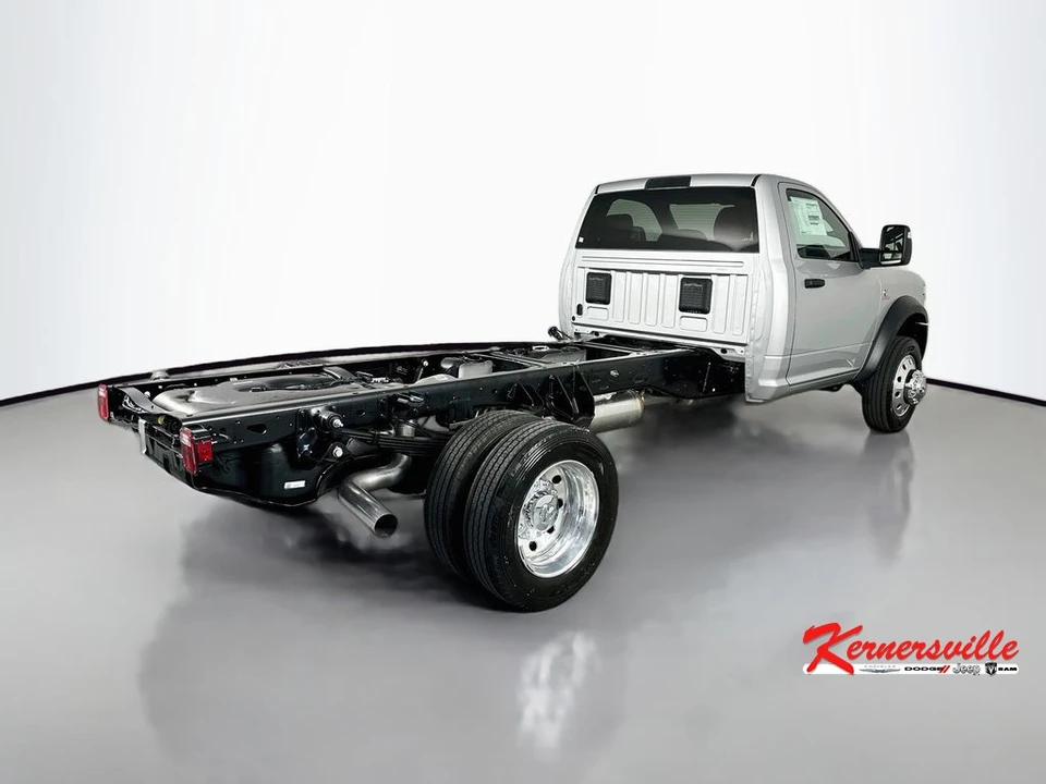 2026 Ram 4500 & 5500 - Image 7 of 20
