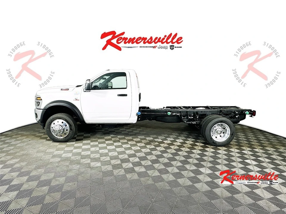 2026 Ram 4500 & 5500 - Image 4 of 21