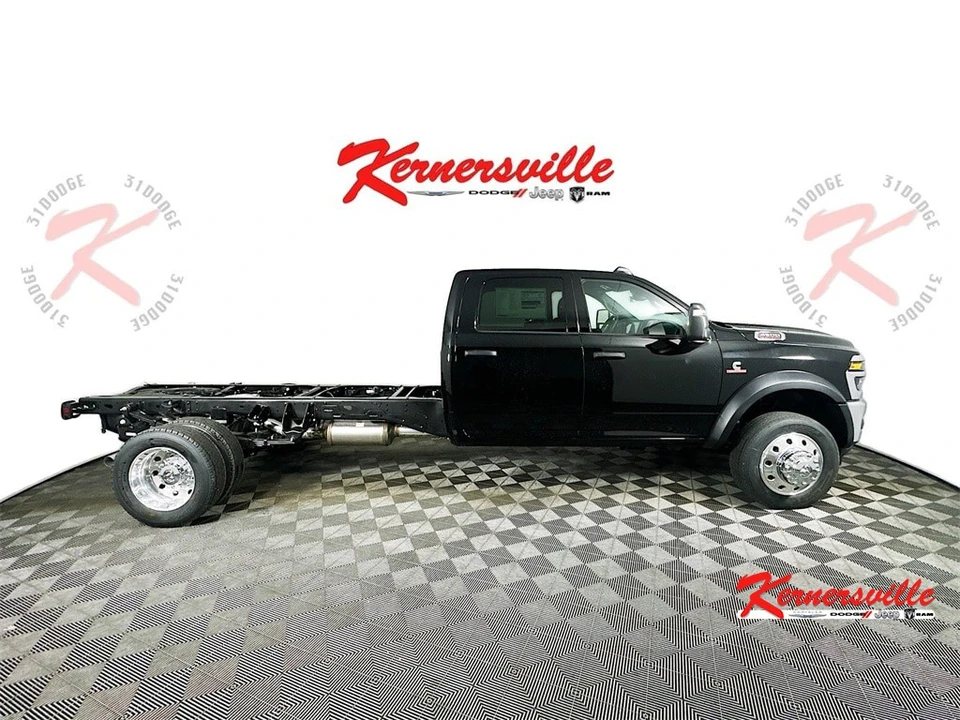 2026 Ram 4500 & 5500 - Image 8 of 12