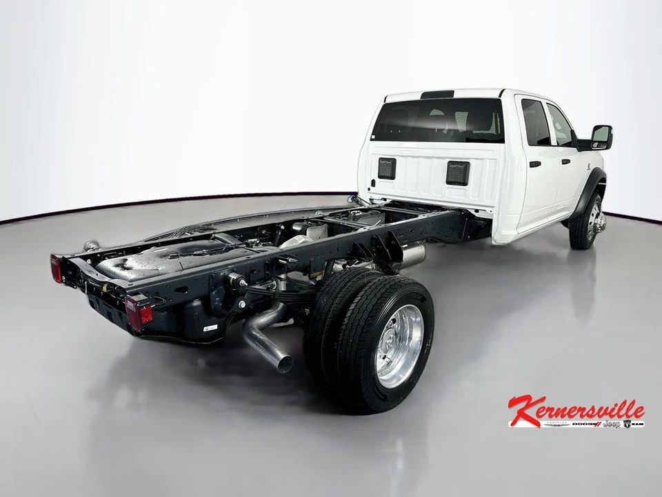 2026 Ram 4500 & 5500 - Image 7 of 20