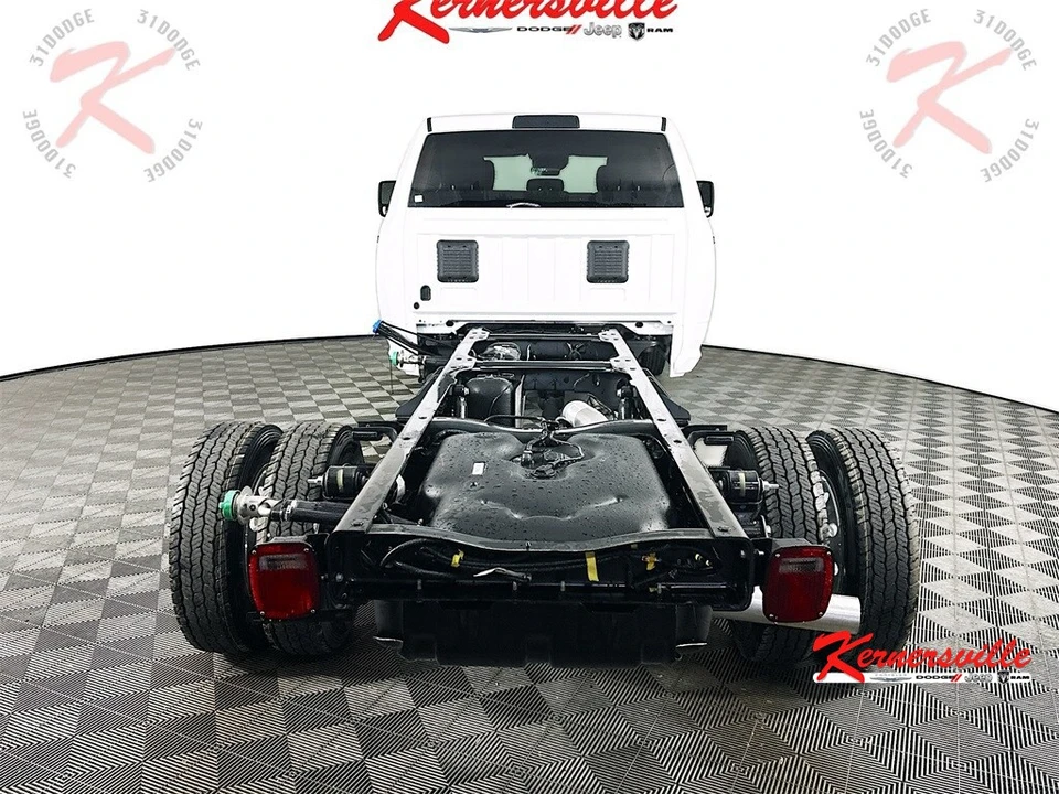 2026 Ram 4500 & 5500 - Image 6 of 20